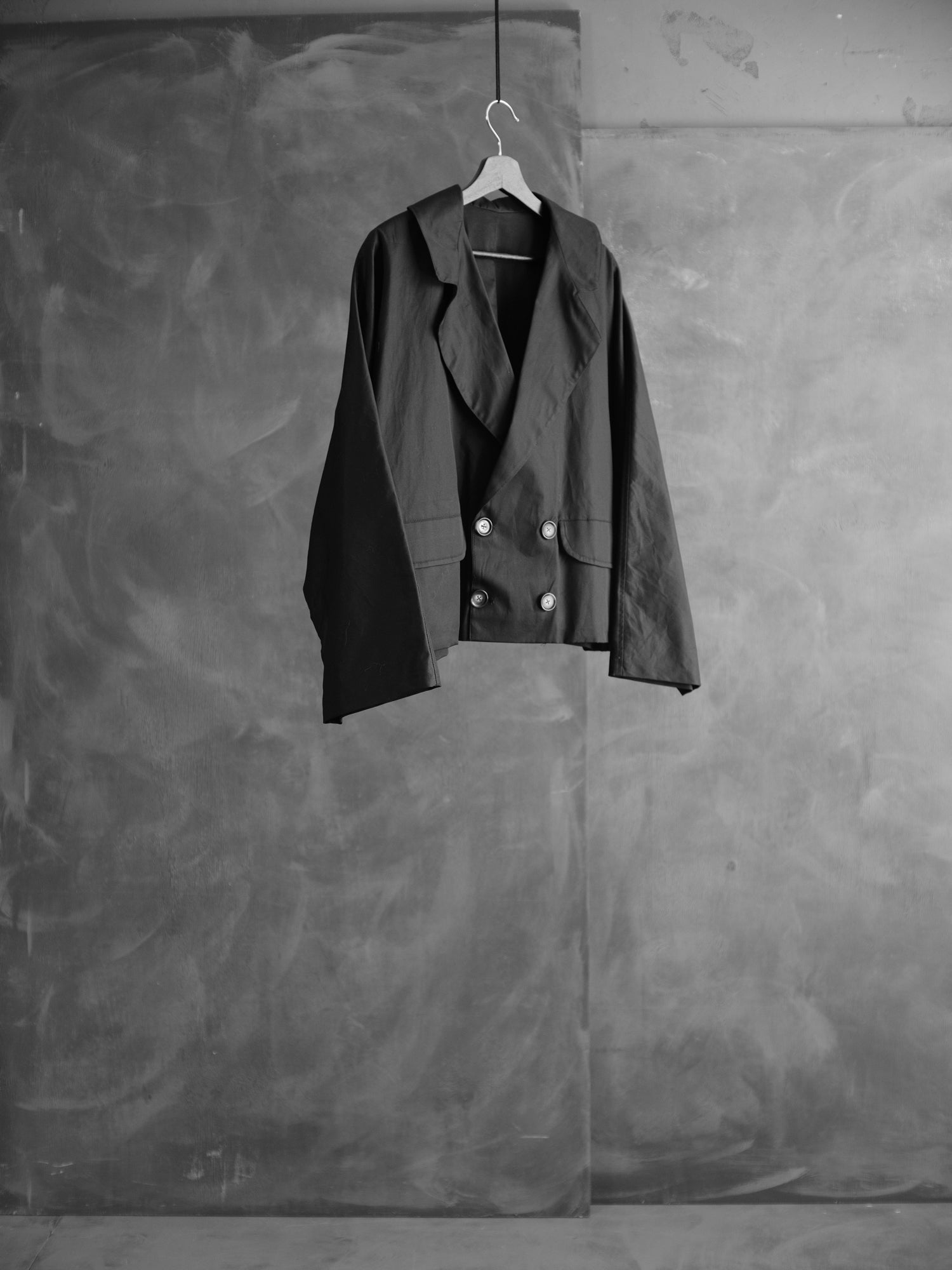 001 | Cropped Suit Jacket
